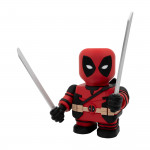 Statuette Deadpool Smashed vue de côté - Marvel super-héros déjanté mercenaire masque rouge collection anti-héros