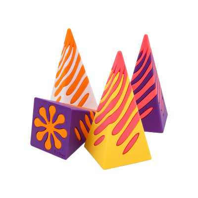 Fidget pyramide spirale anti-stress vue de face - Gadget relaxation mouvement envoûtant curiosité découverte jeu