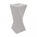 Vase carré twisté design moderne vue de face - Décoration vase sculpté fleurs contemporain