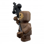 Statuette Chewbacca Smashed vue de côté - Star Wars Wookiee poilu arbalète copilote Faucon Millenium collection