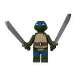 Grande brique Tortues Ninja Leonardo Raphael vue de face - Figurine TMNT arts martiaux New York
