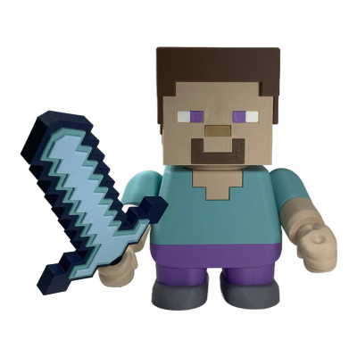Figurine Smashed Steve Minecraft vue de face - Aventurier carré explorer biome jeu vidéo pixels collection culte